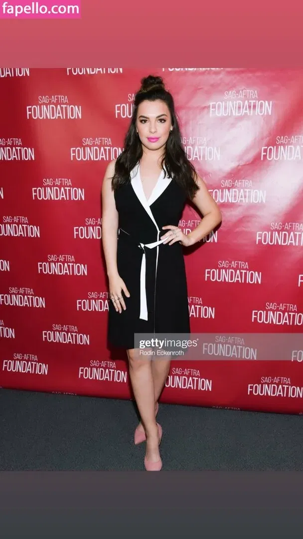 Isabella Gomez Onlyfans Photo Gallery 