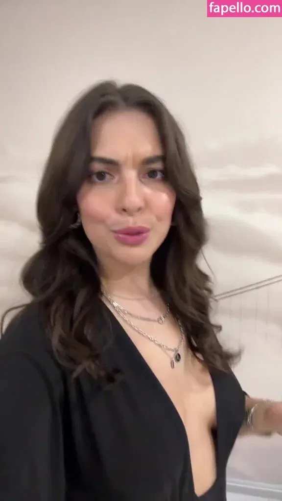 Isabella Gomez Onlyfans Photo Gallery 