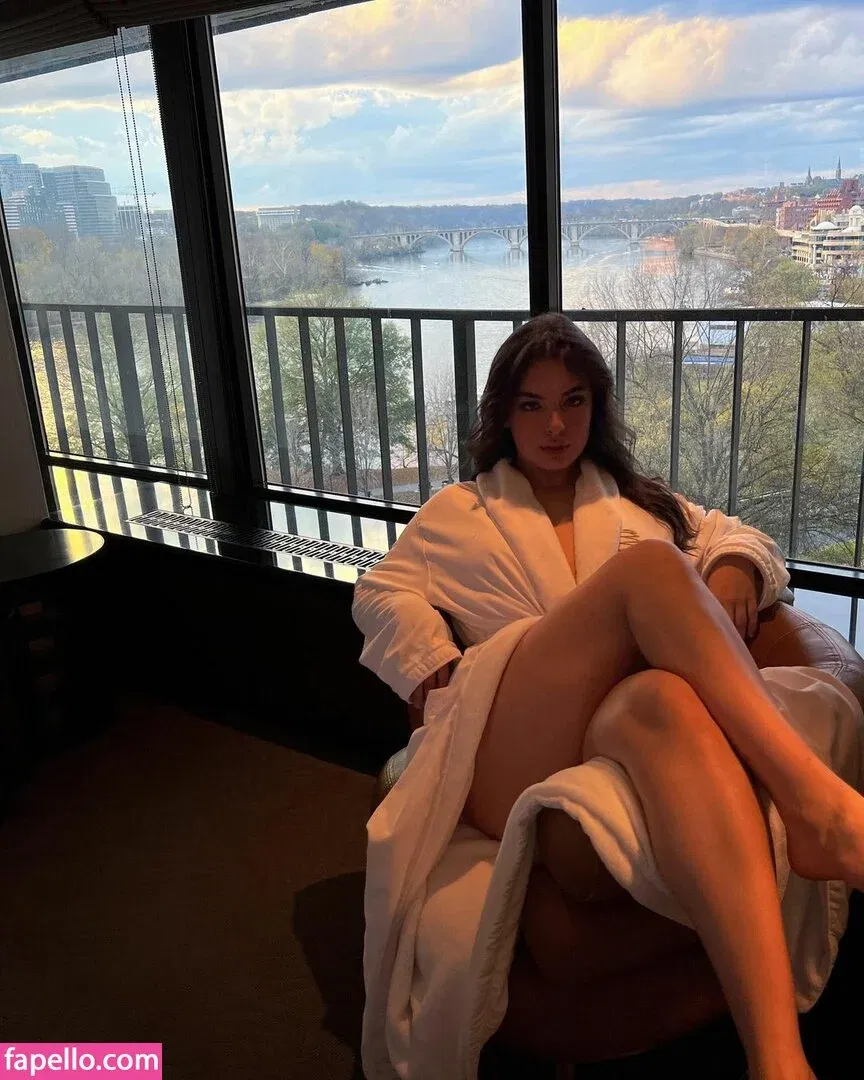 Isabella Gomez Onlyfans Photo Gallery 