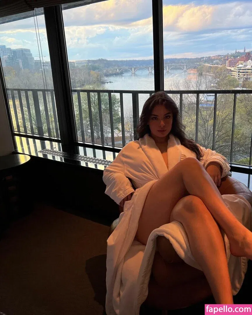 Isabella Gomez Onlyfans Photo Gallery 