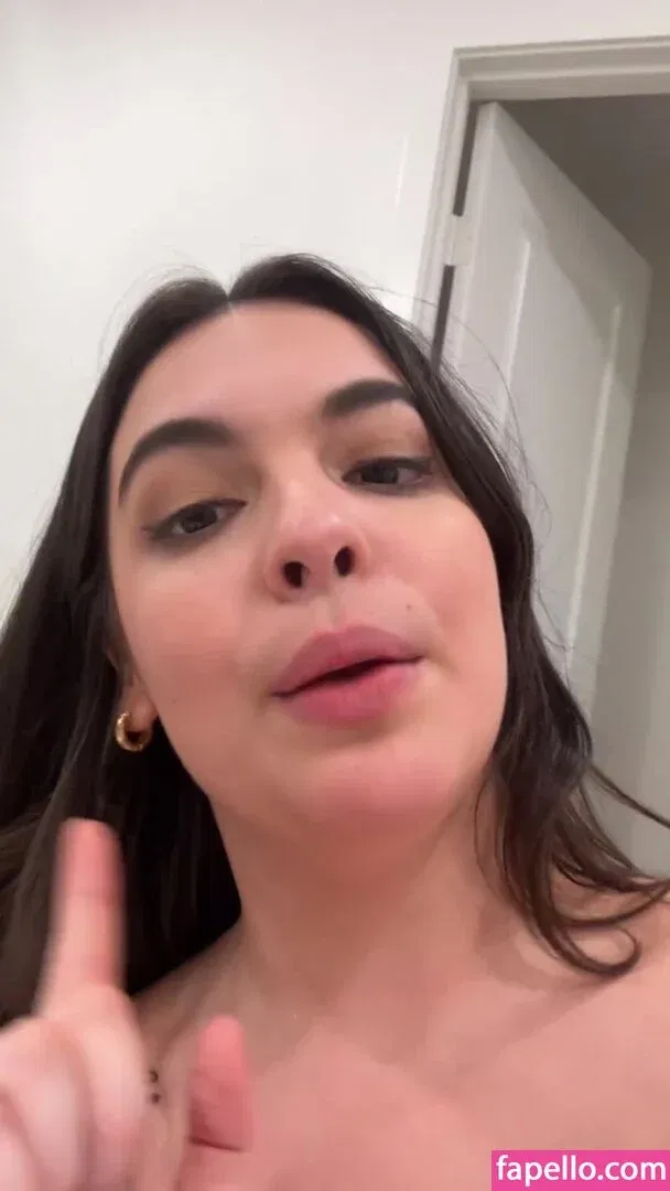 Isabella Gomez Onlyfans Photo Gallery 