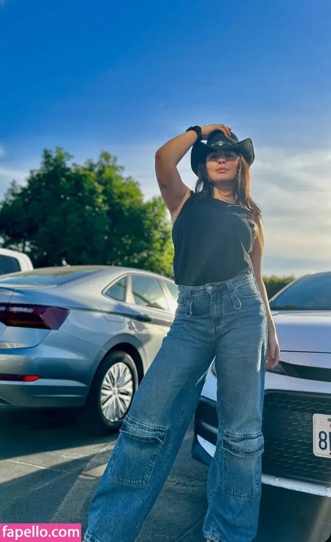 Isabella Gomez Onlyfans Photo Gallery 