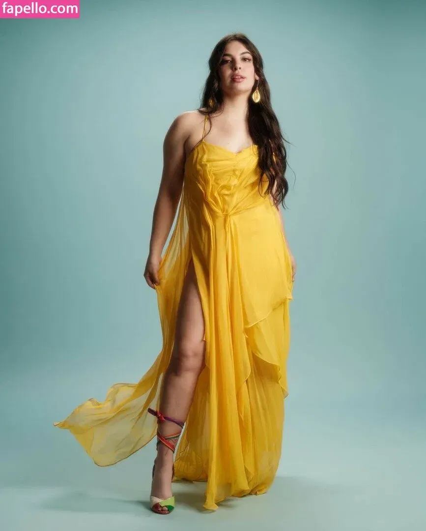 Isabella Gomez Onlyfans Photo Gallery 