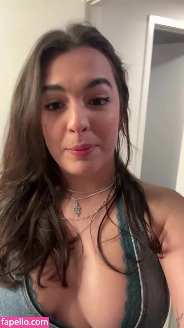 Isabella Gomez Onlyfans Photo Gallery 