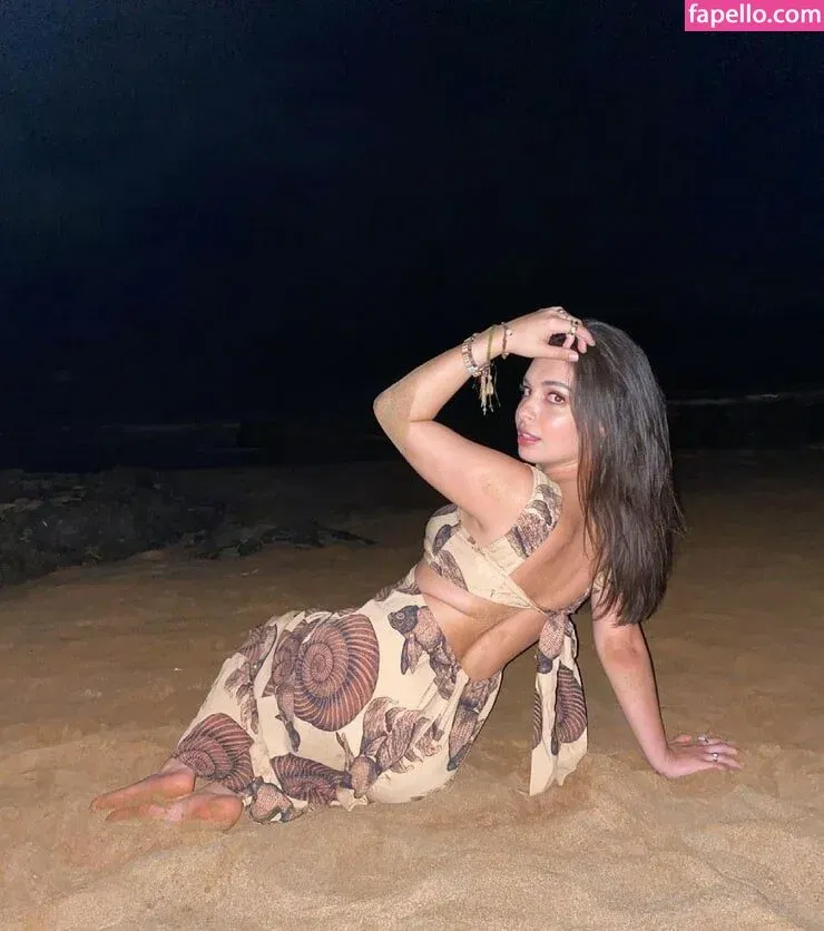 Isabella Gomez Onlyfans Photo Gallery 