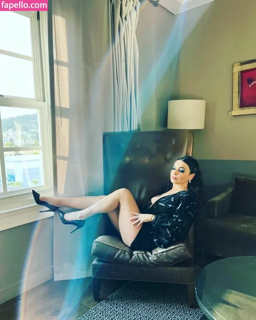 Isabella Gomez Onlyfans Photo Gallery 