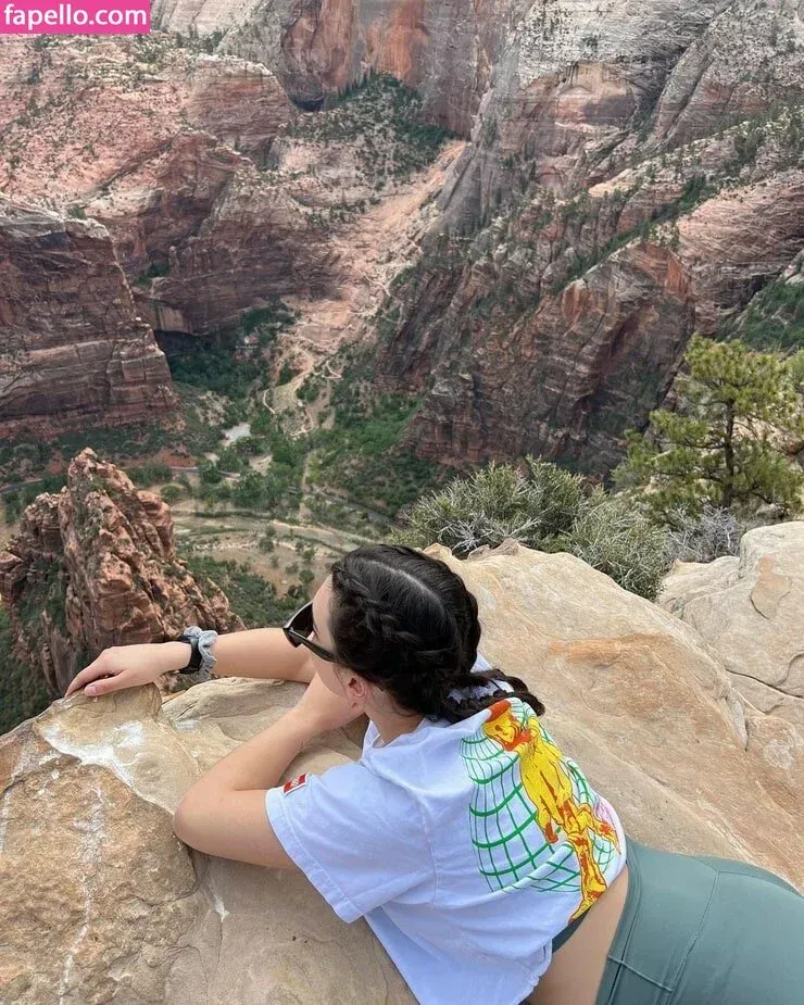 Isabella Gomez Onlyfans Photo Gallery 