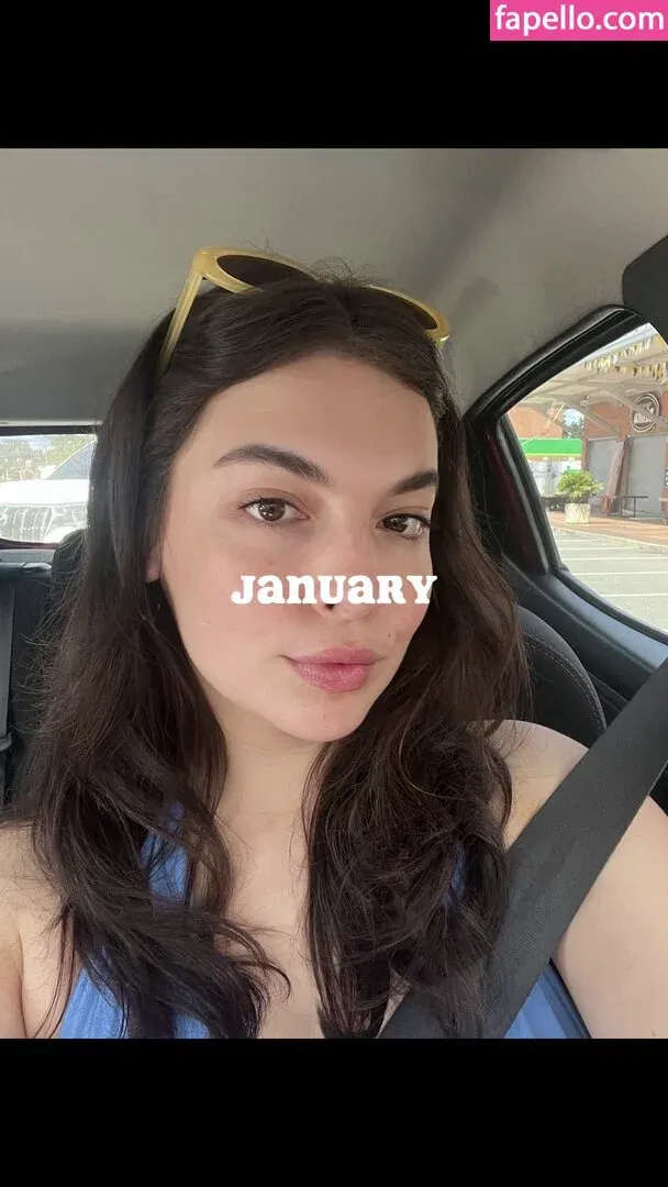 Isabella Gomez Onlyfans Photo Gallery 