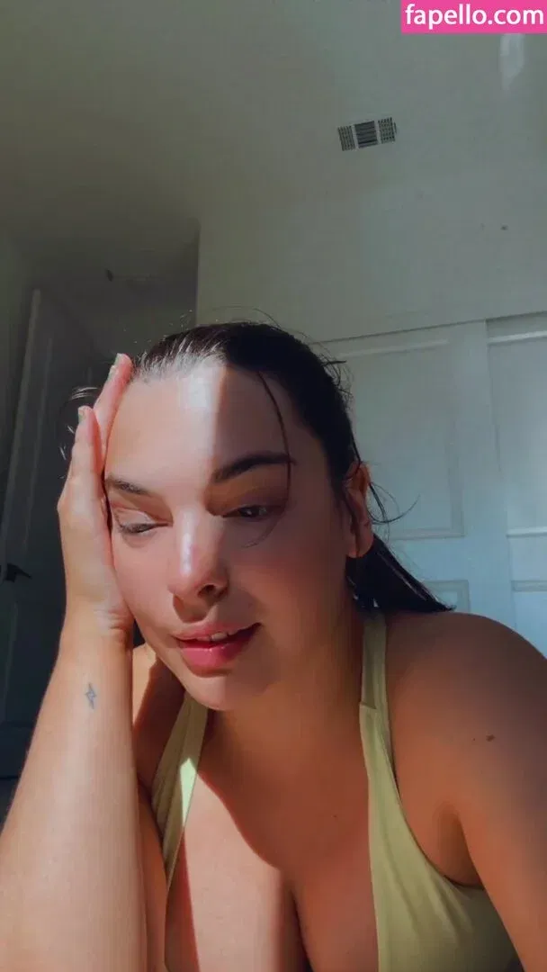Isabella Gomez Onlyfans Photo Gallery 