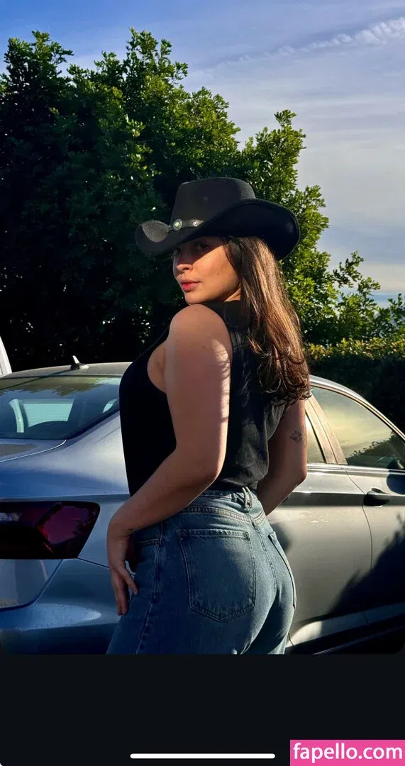 Isabella Gomez Onlyfans Photo Gallery 