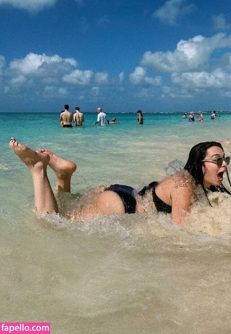 Isabella Gomez Onlyfans Photo Gallery 