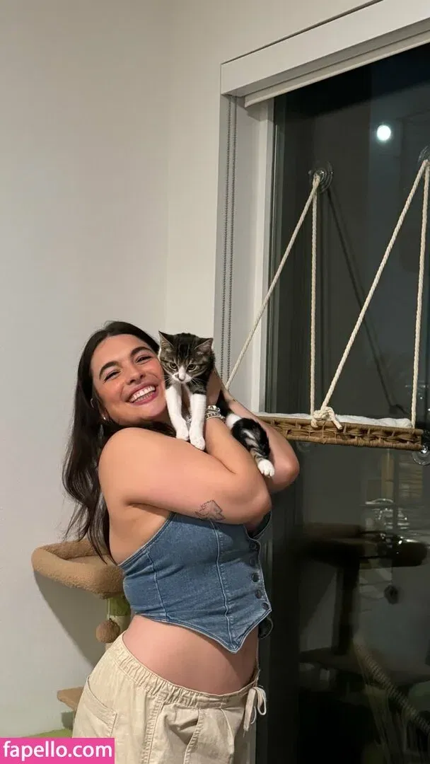 Isabella Gomez Onlyfans Photo Gallery 