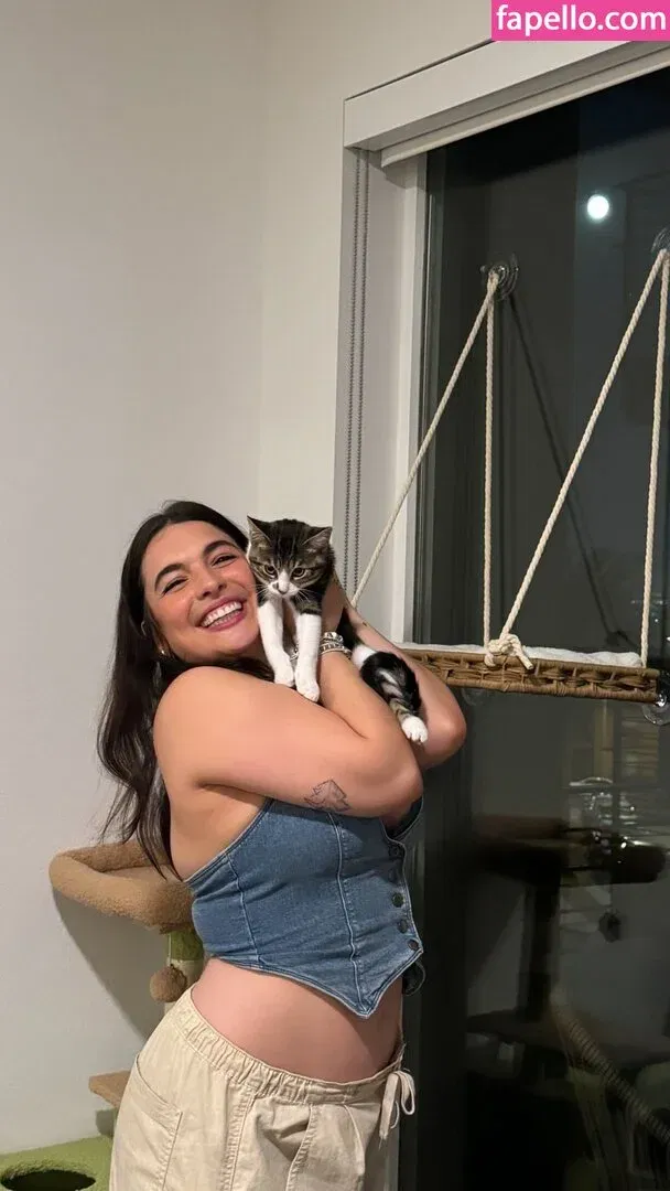 Isabella Gomez Onlyfans Photo Gallery 