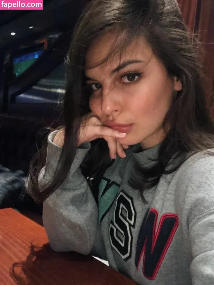 Isabella Gomez Onlyfans Photo Gallery 