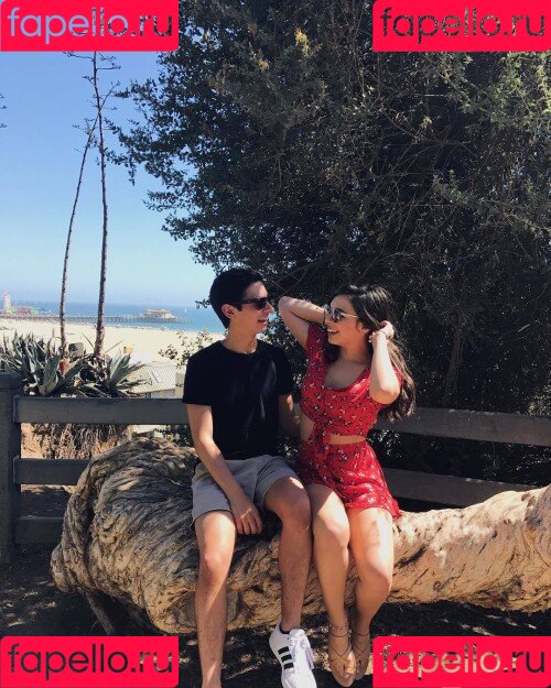 Isabella Gomez Onlyfans Photo Gallery 