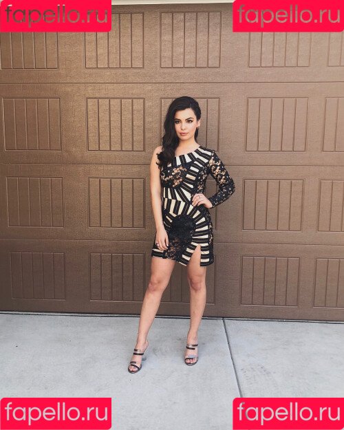 Isabella Gomez Onlyfans Photo Gallery 