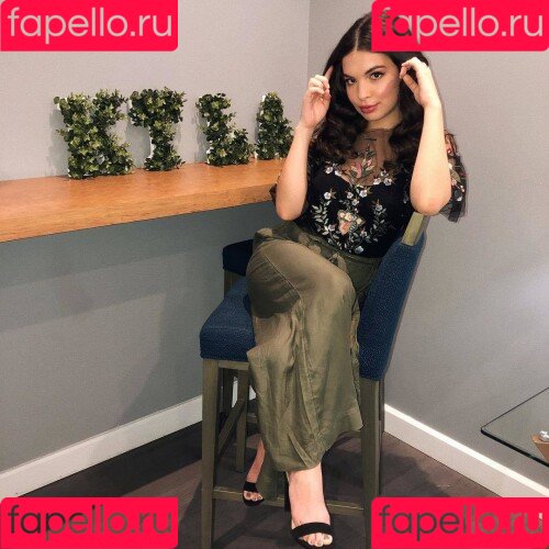 Isabella Gomez Onlyfans Photo Gallery 