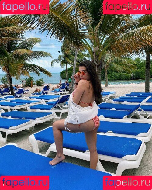 Isabella Gomez Onlyfans Photo Gallery 