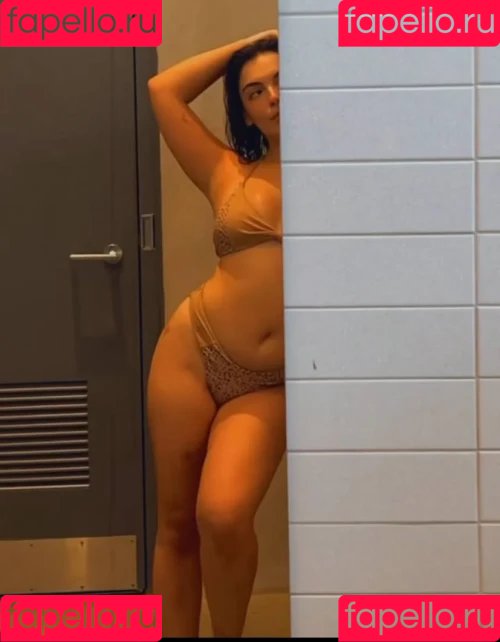 Isabella Gomez Onlyfans Photo Gallery 