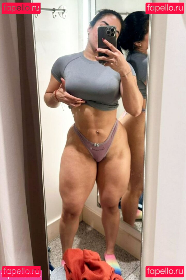 Genesis Trainer Nude Onlyfans Photo 32