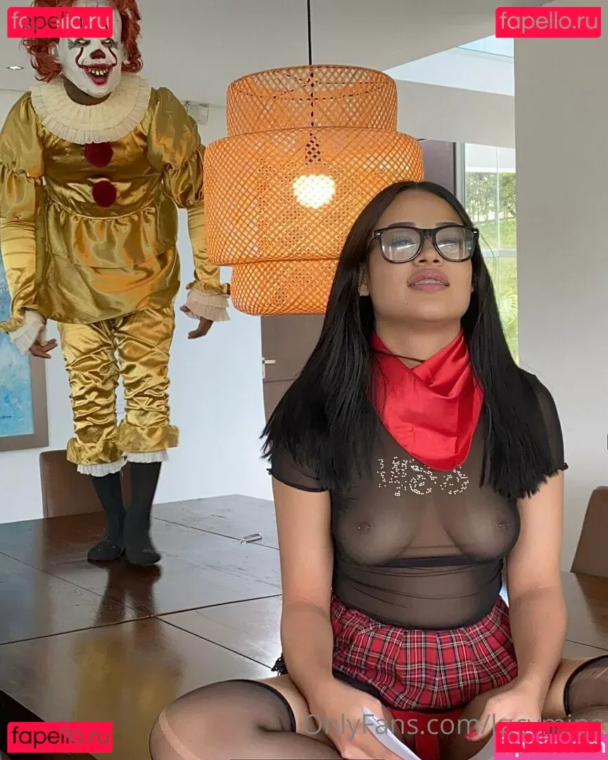 lucyming Onlyfans Photo Gallery 