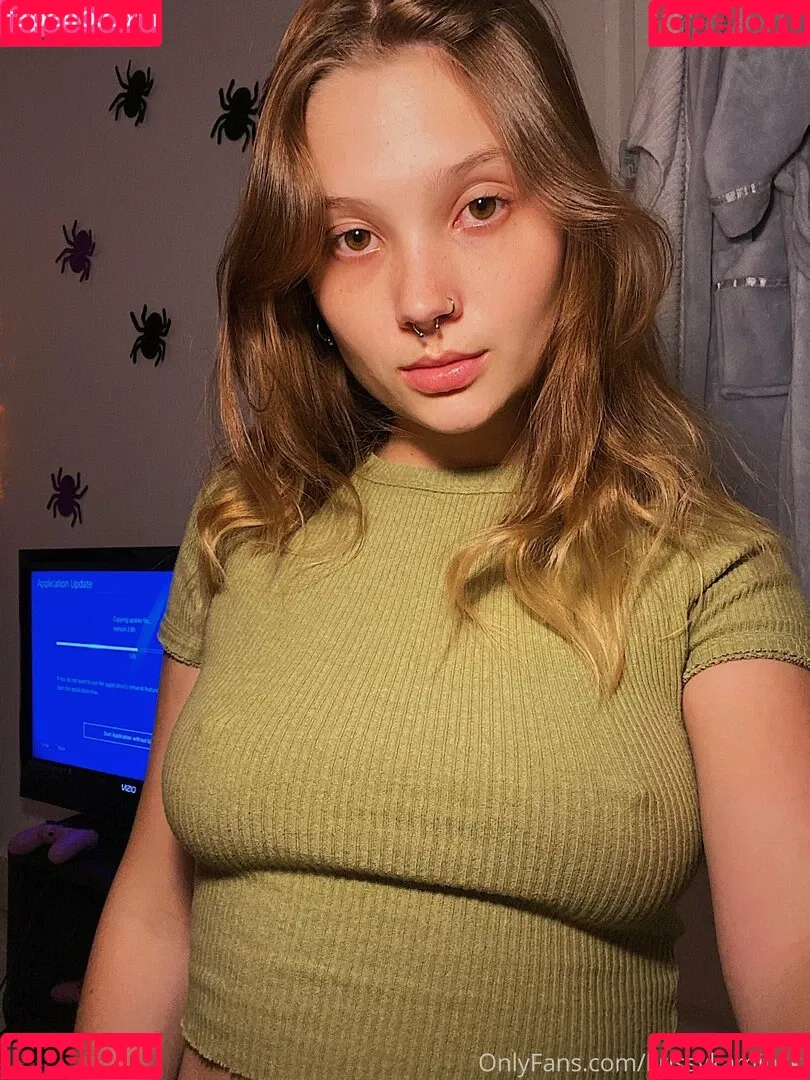 liittlekrissy Onlyfans Photo Gallery 