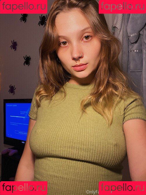 liittlekrissy Onlyfans Photo Gallery 