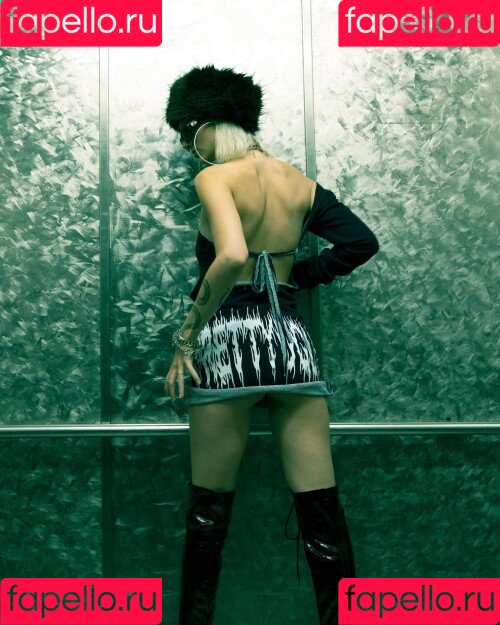 liittlekrissy Onlyfans Photo Gallery 