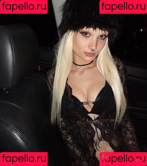 liittlekrissy Onlyfans Photo Gallery 