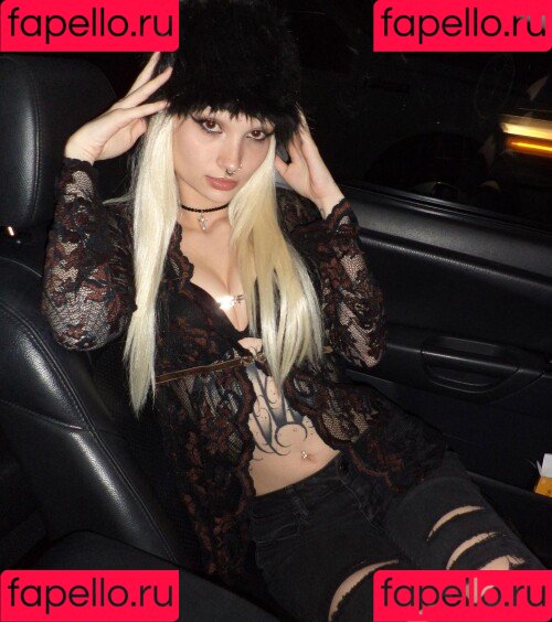 liittlekrissy Onlyfans Photo Gallery 