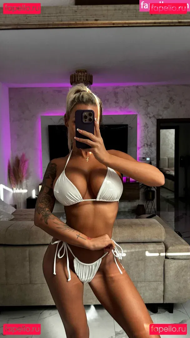 Nikola Rihova Onlyfans Photo Gallery 