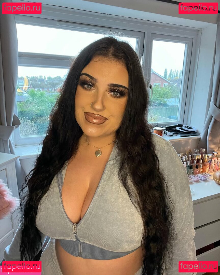 Maisiedayxo Nude Onlyfans Photo 12