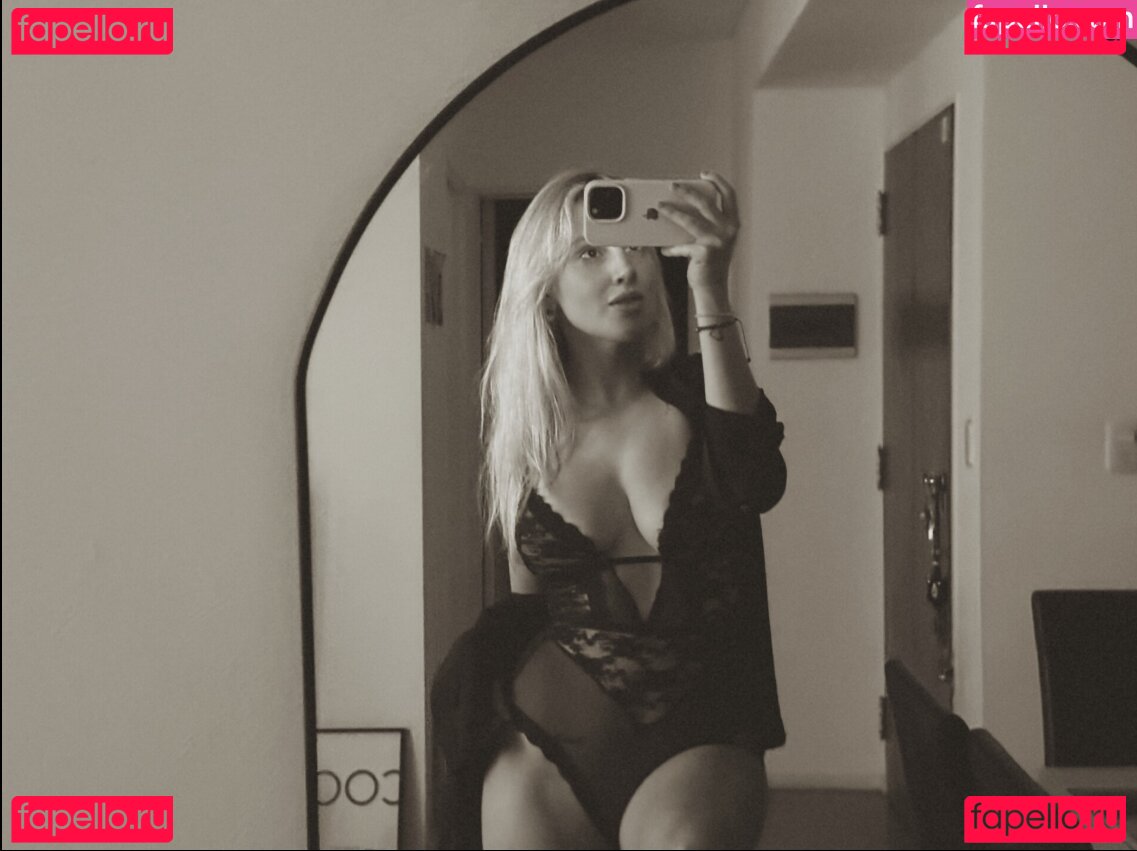 Penelope Scali Nude Onlyfans Photo 8