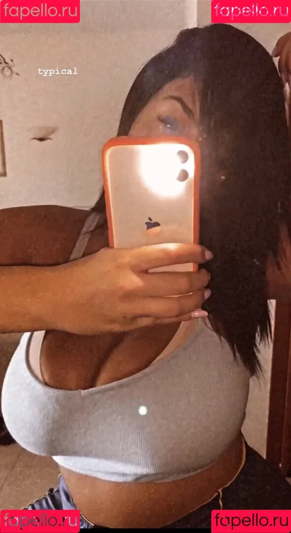 Chrysanthie Onlyfans Photo Gallery 