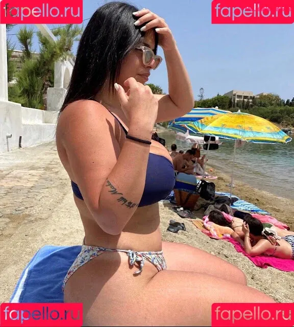 Chrysanthie Onlyfans Photo Gallery 