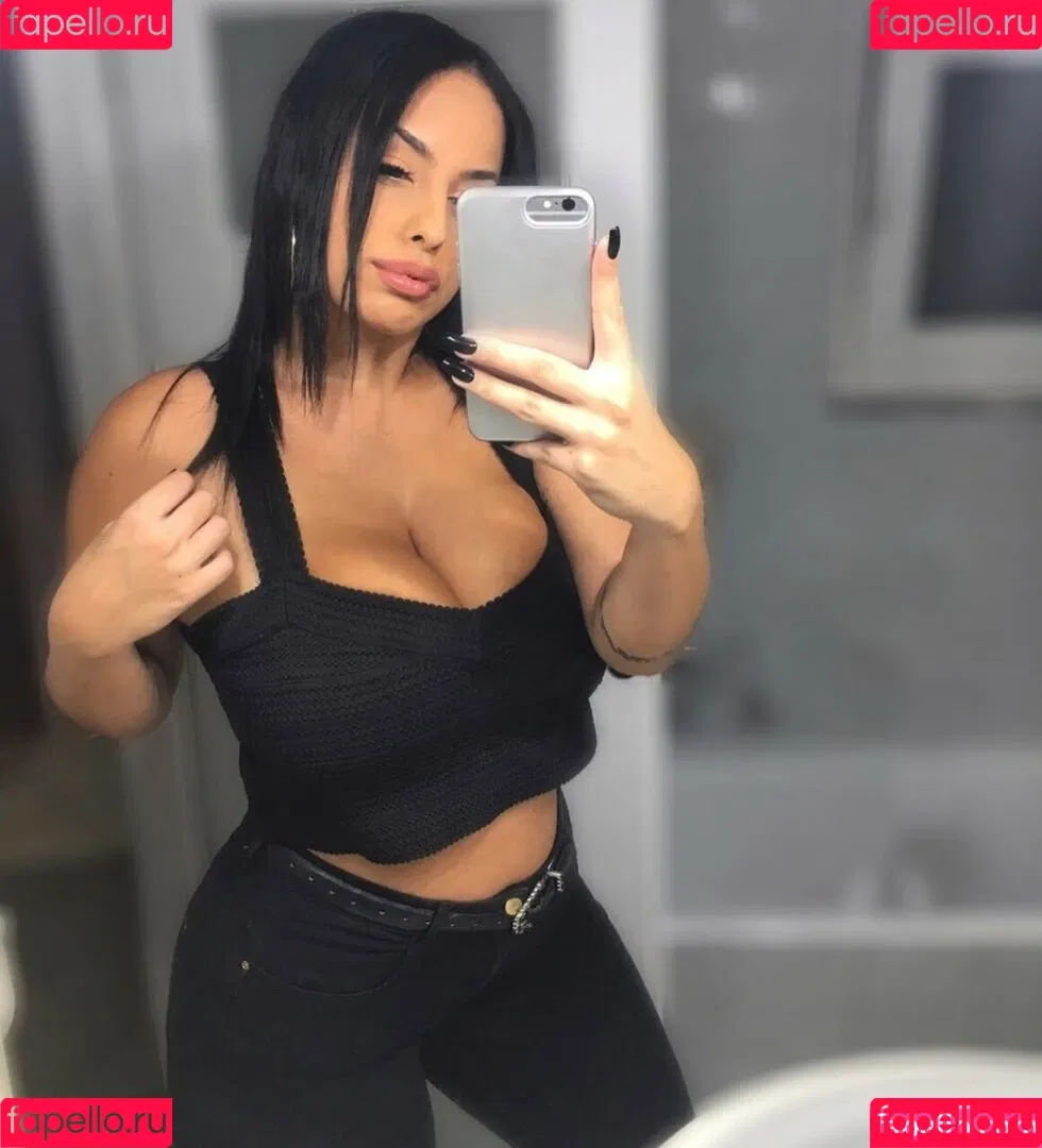 Chrysanthie Onlyfans Photo Gallery 