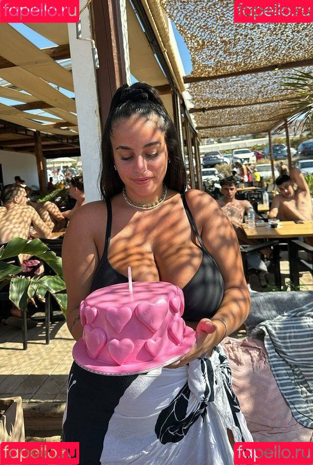 Chrysanthie Onlyfans Photo Gallery 