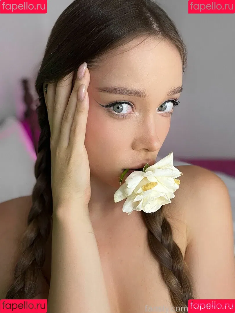 Kate Kuray Onlyfans Photo Gallery 