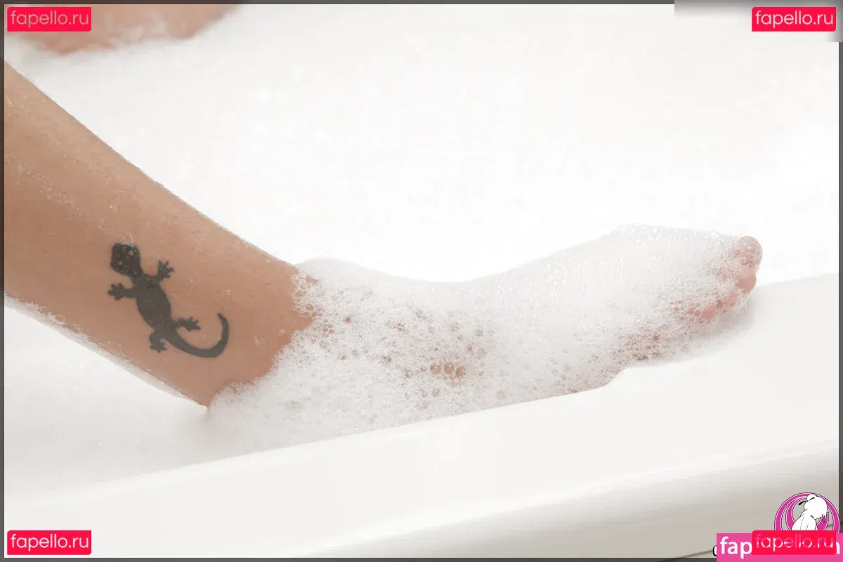 Domi Versailles Onlyfans Photo Gallery 