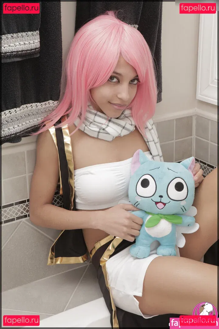 Domi Versailles Onlyfans Photo Gallery 