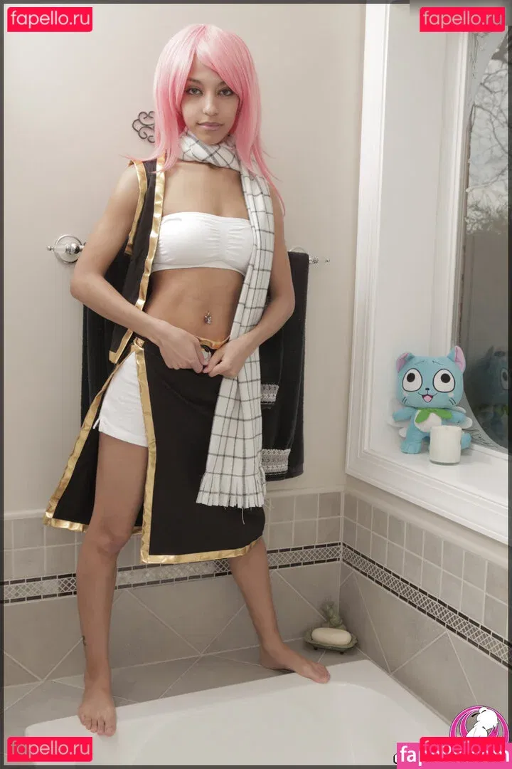 Domi Versailles Onlyfans Photo Gallery 