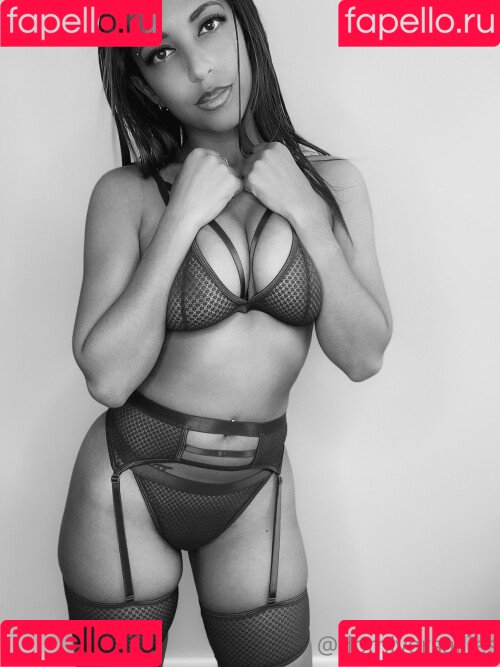 Domi Versailles Onlyfans Photo Gallery 