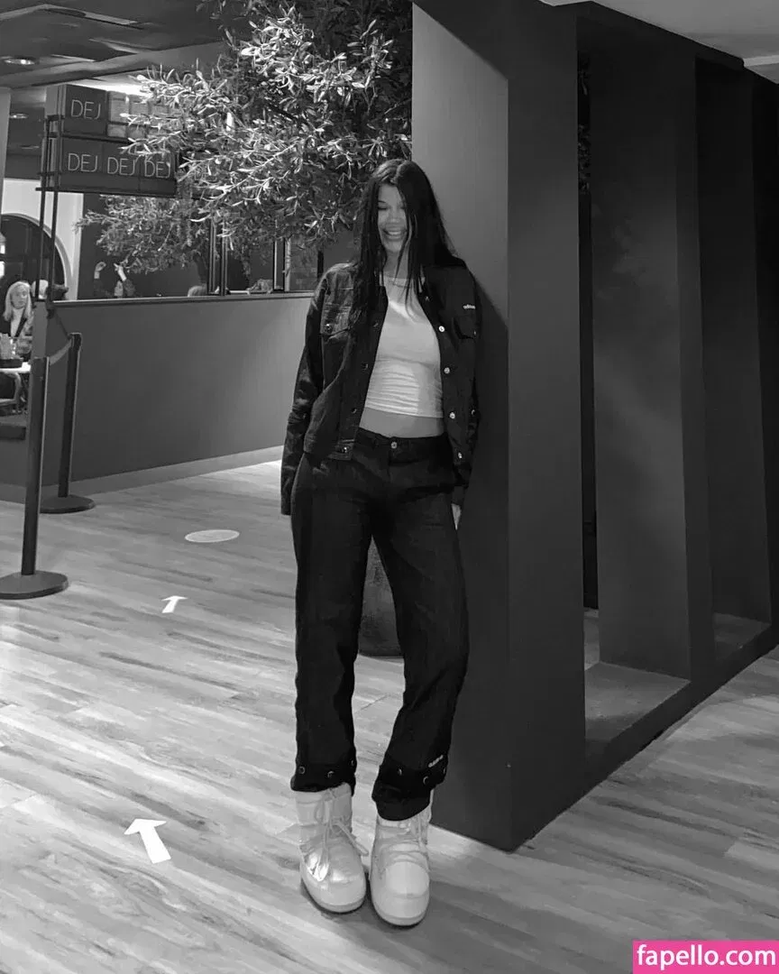 santa.luna Onlyfans Photo Gallery 