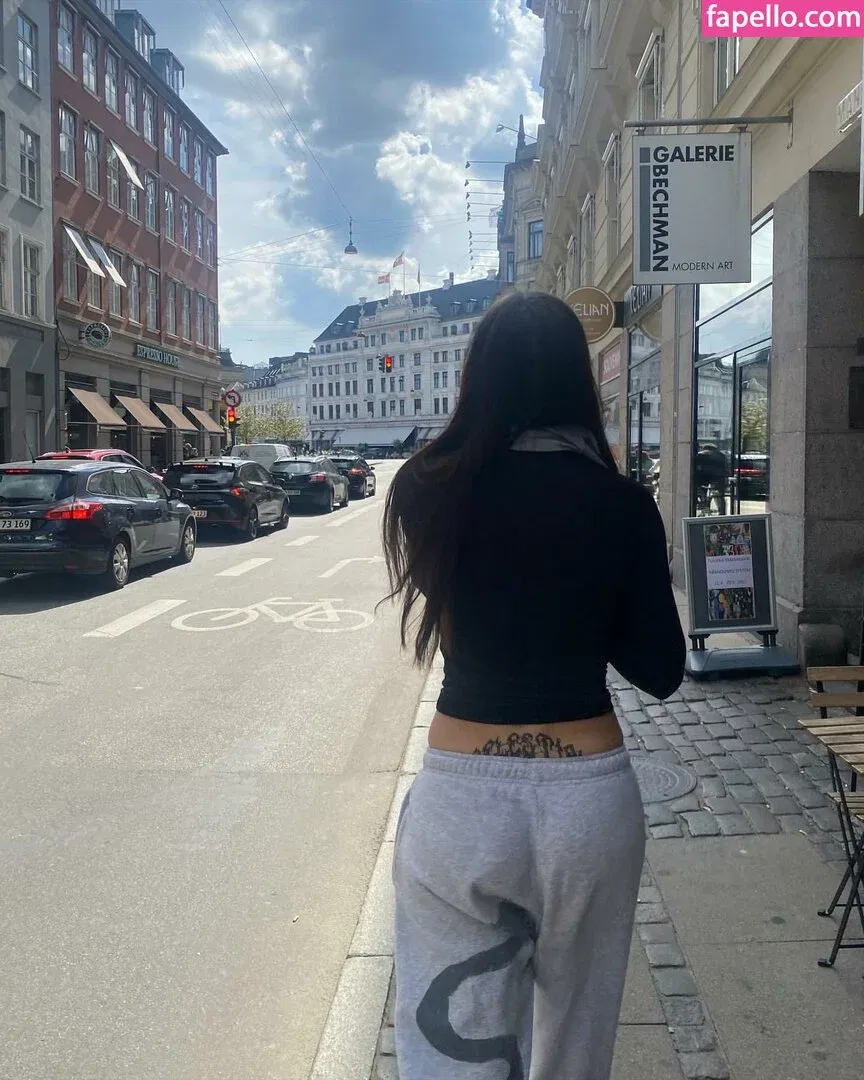 santa.luna Onlyfans Photo Gallery 