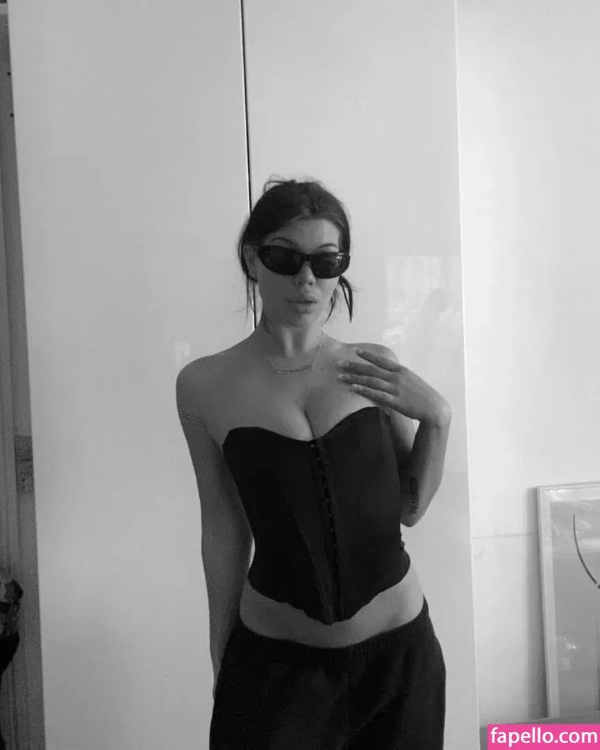 santa.luna Onlyfans Photo Gallery 