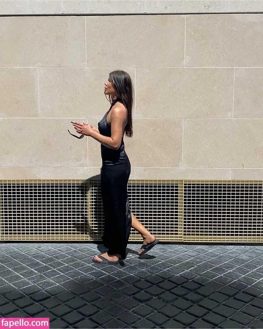 santa.luna Onlyfans Photo Gallery 