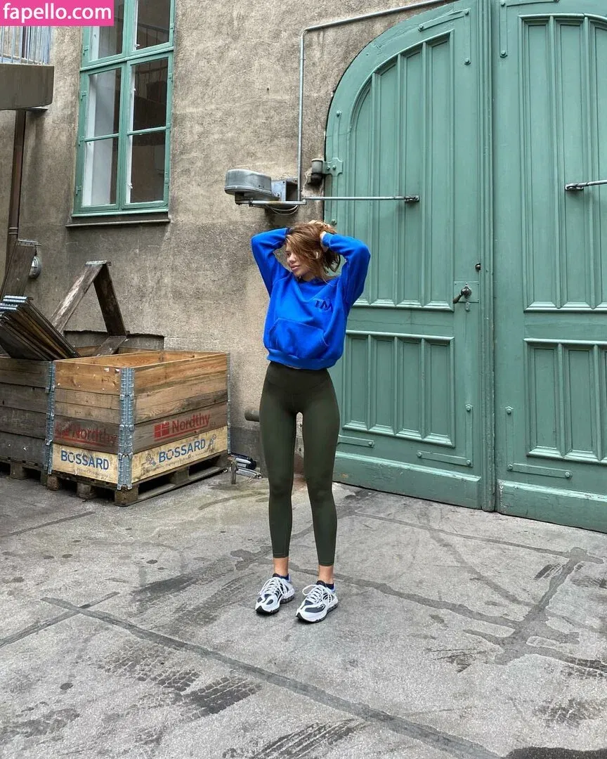 santa.luna Onlyfans Photo Gallery 