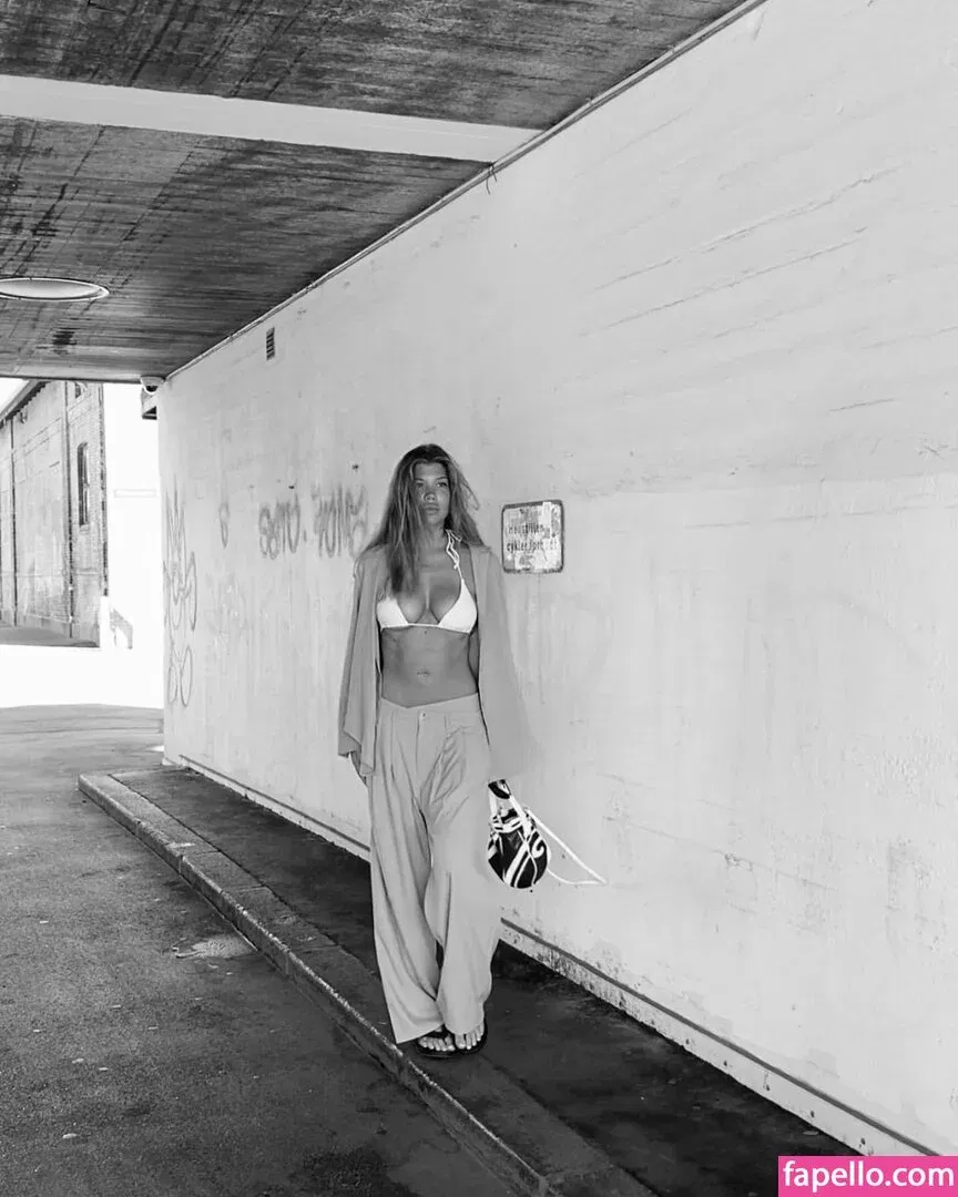 santa.luna Onlyfans Photo Gallery 