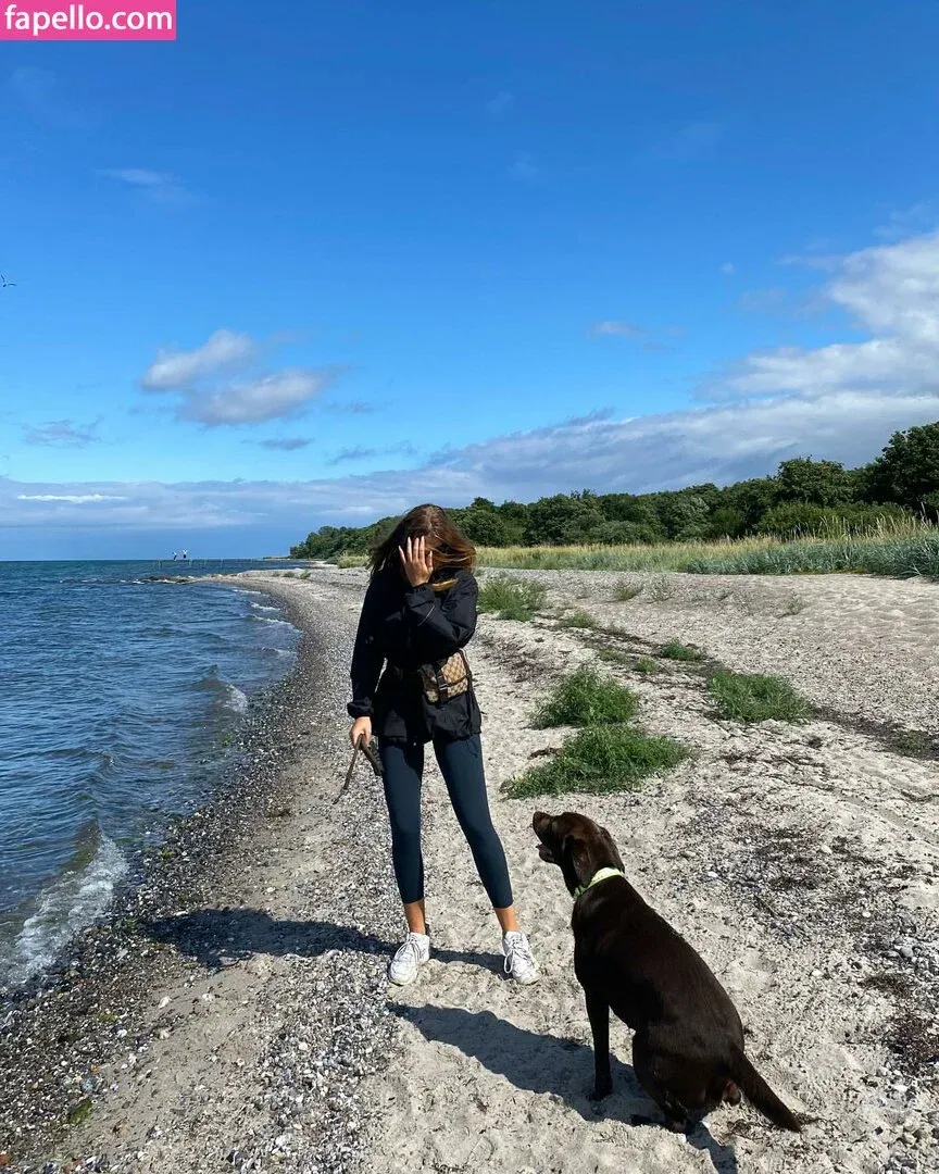 santa.luna Onlyfans Photo Gallery 