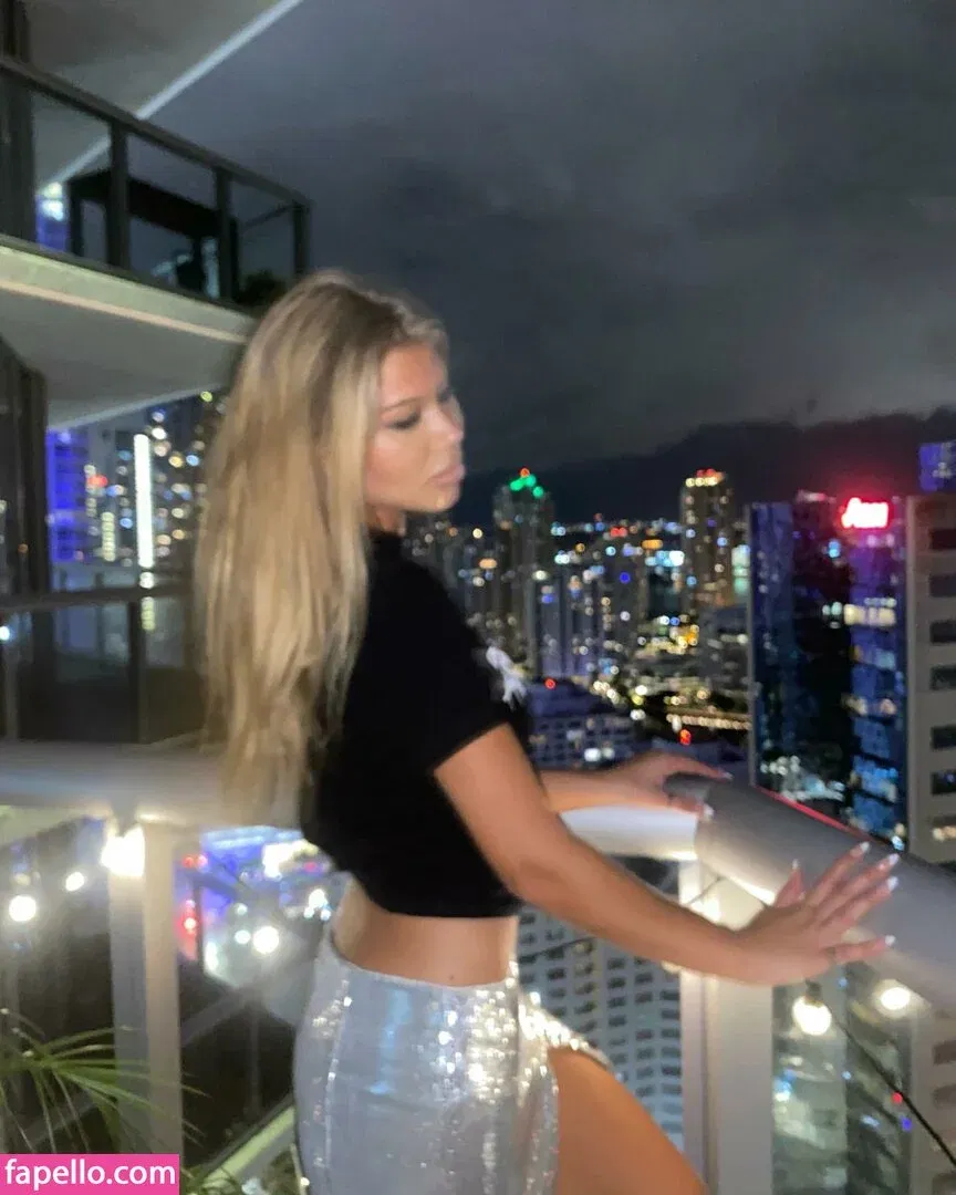 santa.luna Onlyfans Photo Gallery 